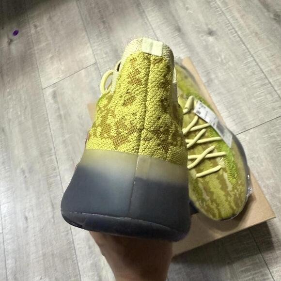 Adidas Yeezy Boost 380 Hylte Shoes Yellow FZ4990 Size 9.5 Men main image 6